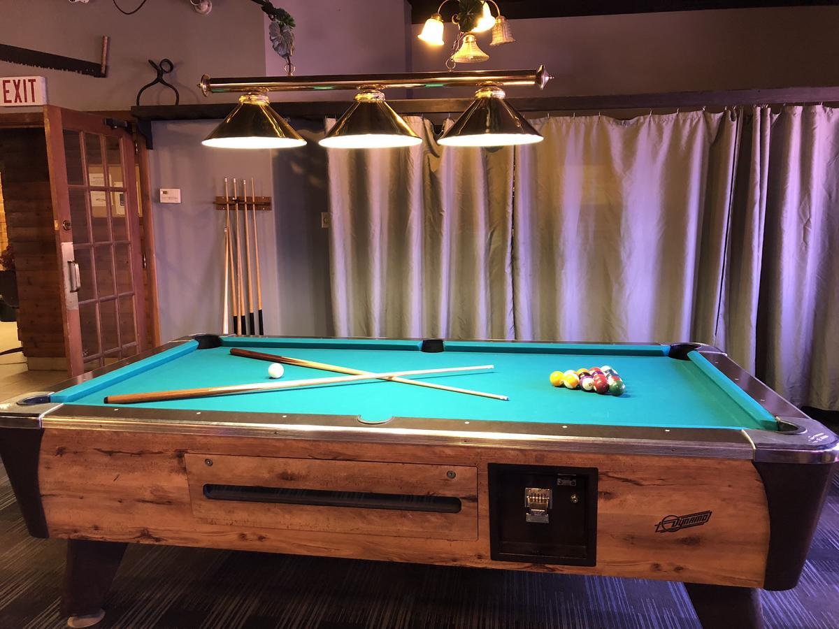 Agassiz Park Lodge McCreary Kültér fotó