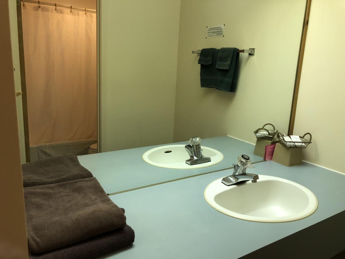 Agassiz Park Lodge McCreary Kültér fotó