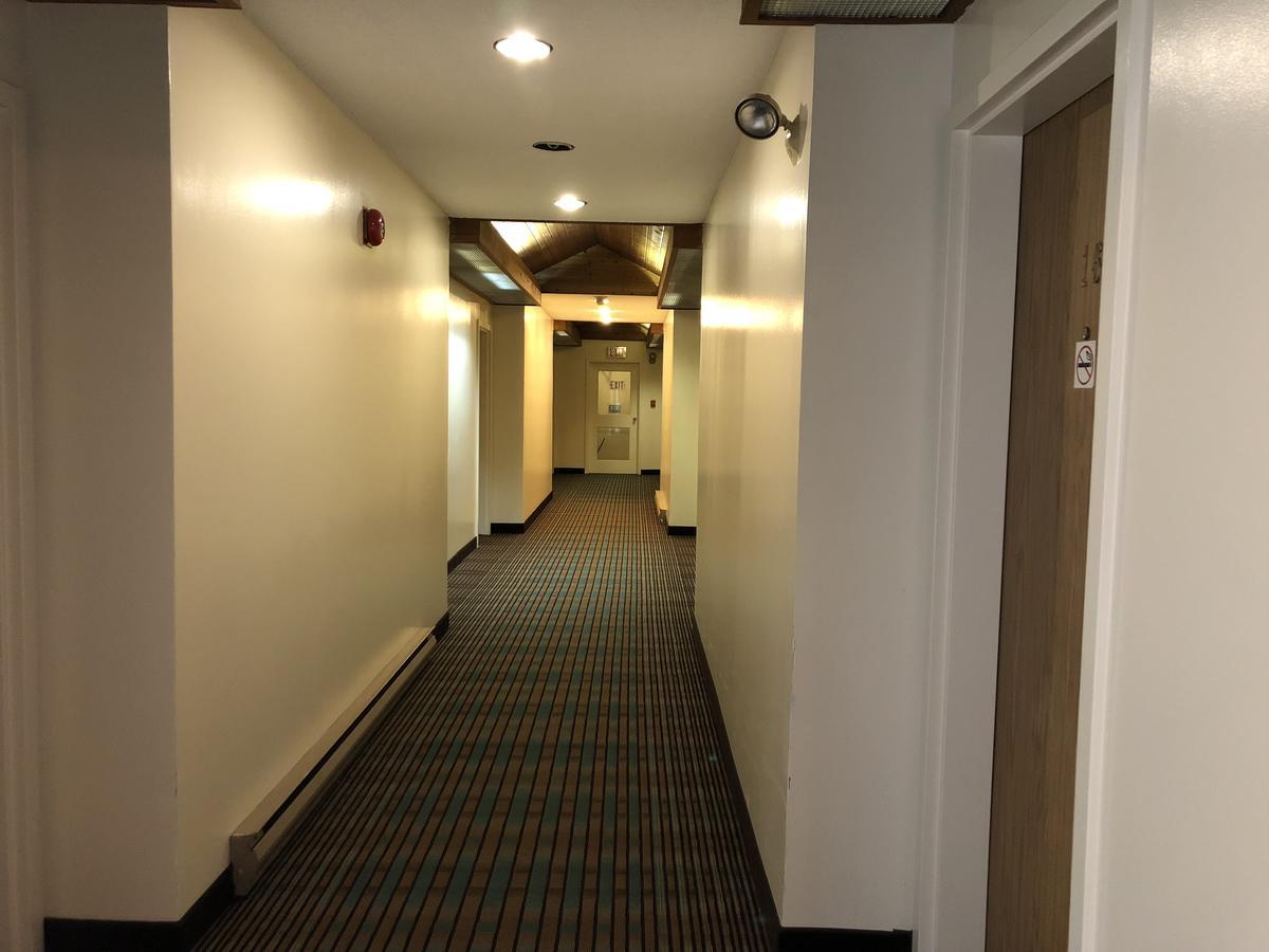 Agassiz Park Lodge McCreary Kültér fotó