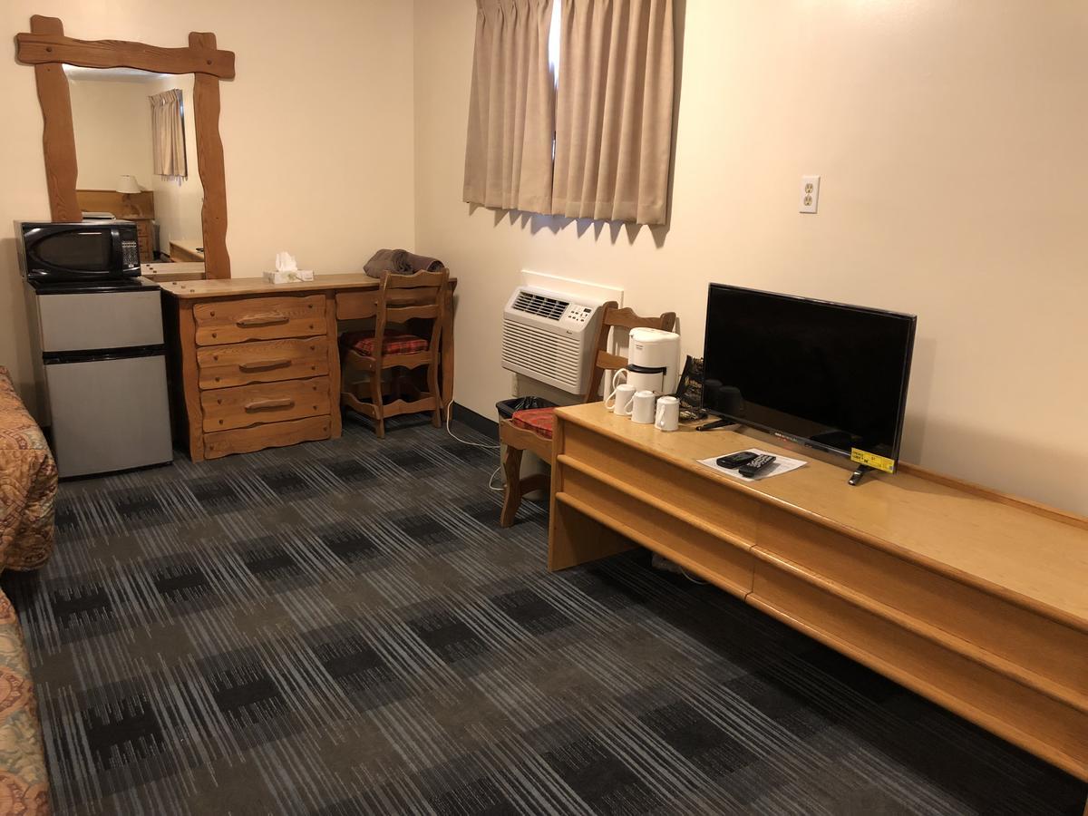 Agassiz Park Lodge McCreary Kültér fotó