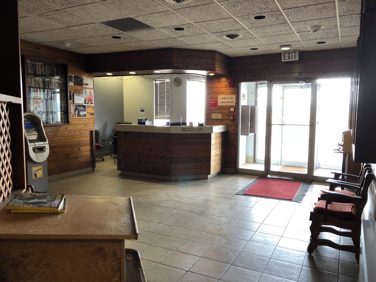 Agassiz Park Lodge McCreary Kültér fotó