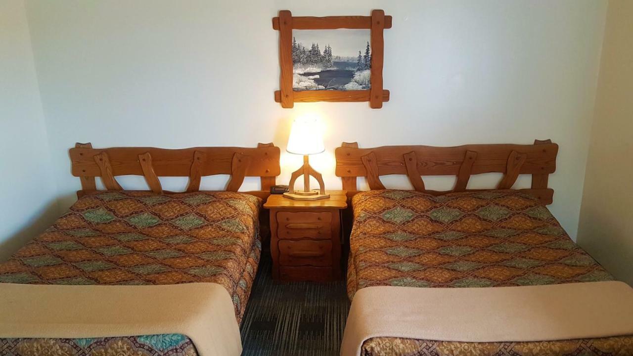 Agassiz Park Lodge McCreary Kültér fotó
