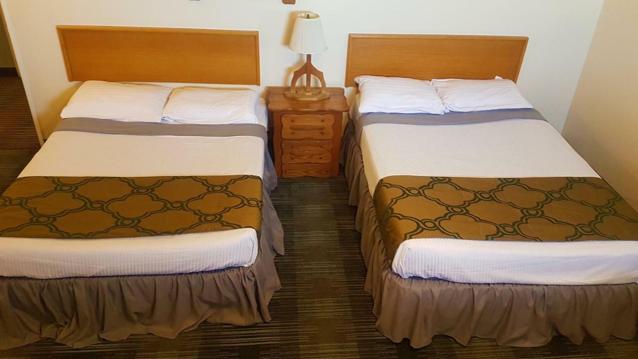 Agassiz Park Lodge McCreary Kültér fotó